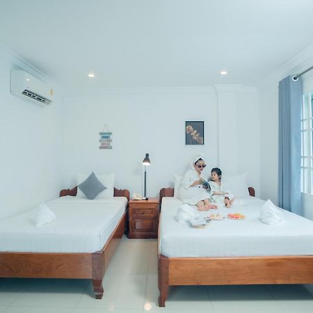 White Corner Hotel Phnom Penh Exterior foto
