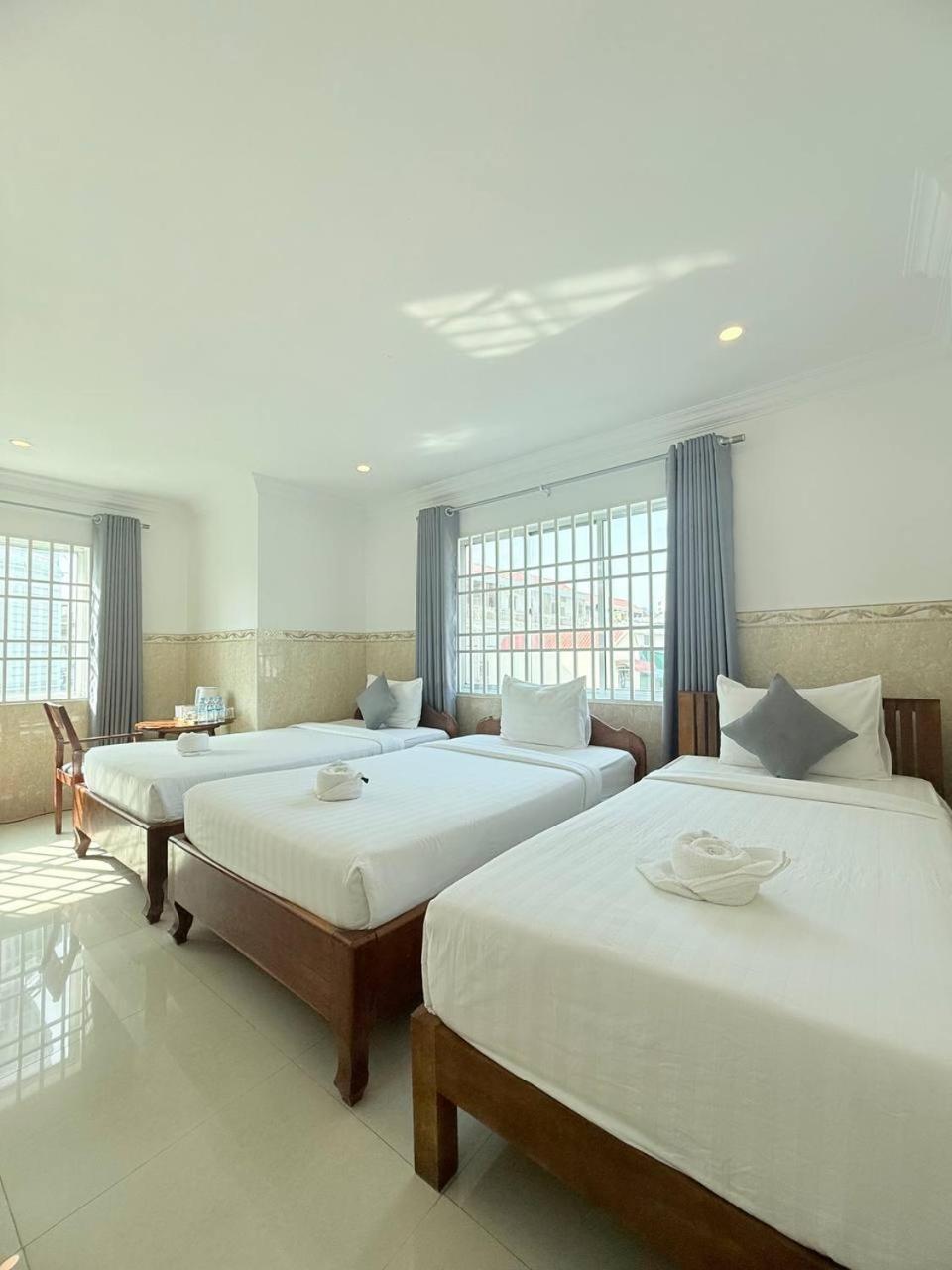 White Corner Hotel Phnom Penh Exterior foto