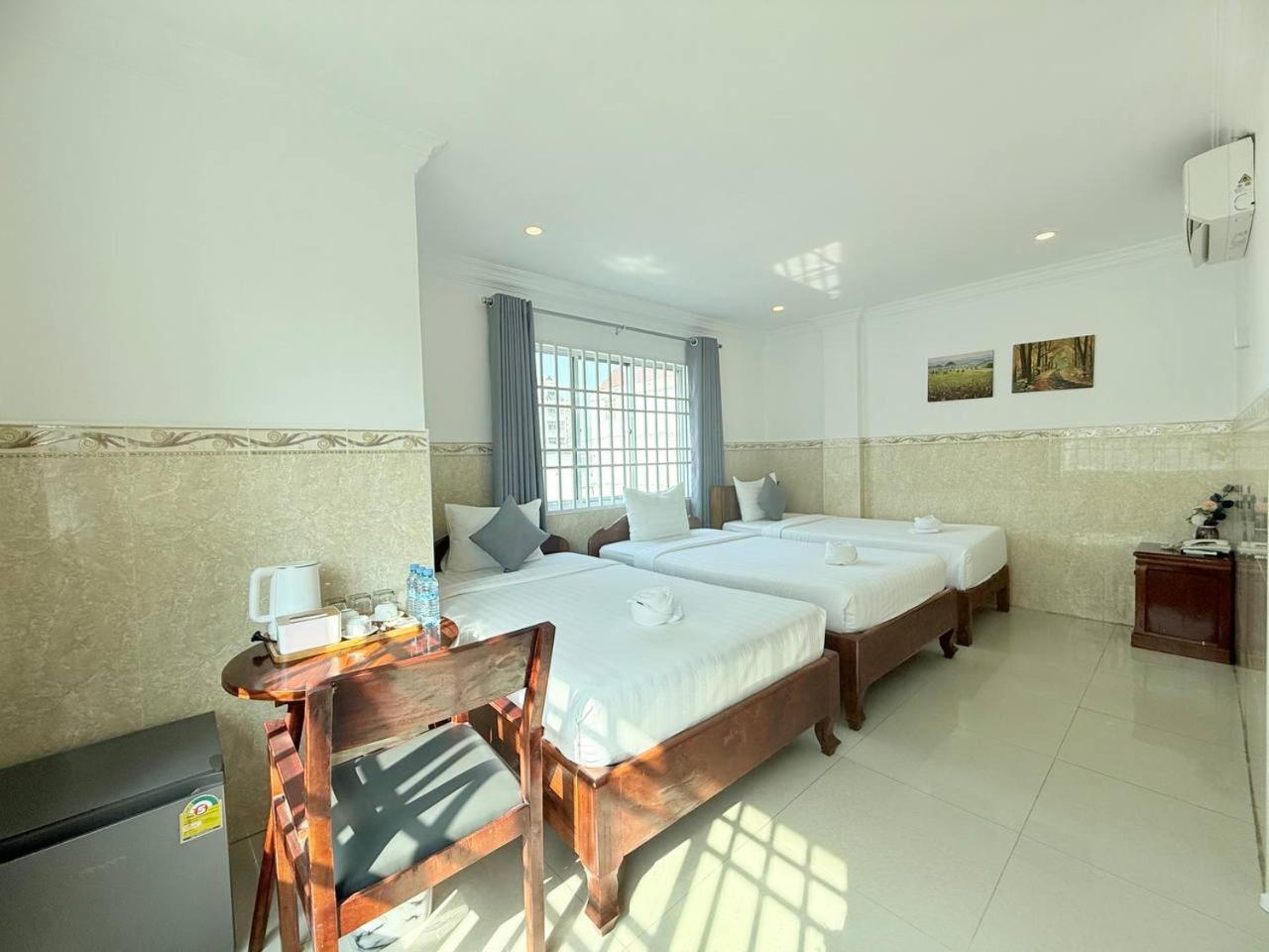 White Corner Hotel Phnom Penh Exterior foto